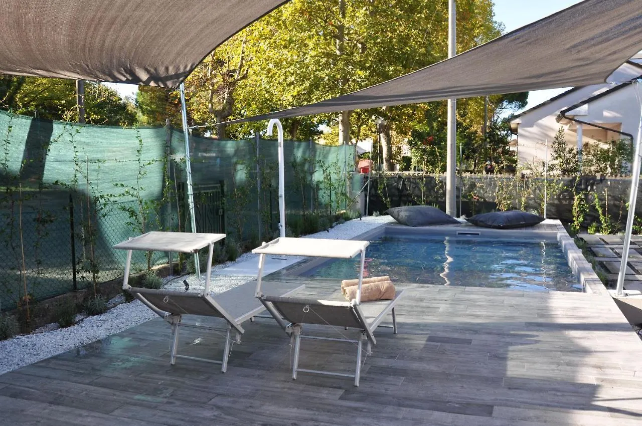Luxury 2 Apartments Cervia With Swimming Pool