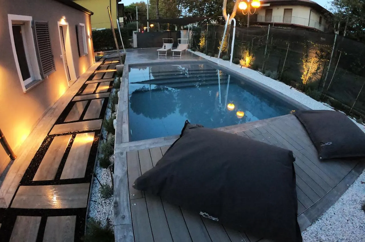 Luxury 2 Apartments Cervia With Swimming Pool