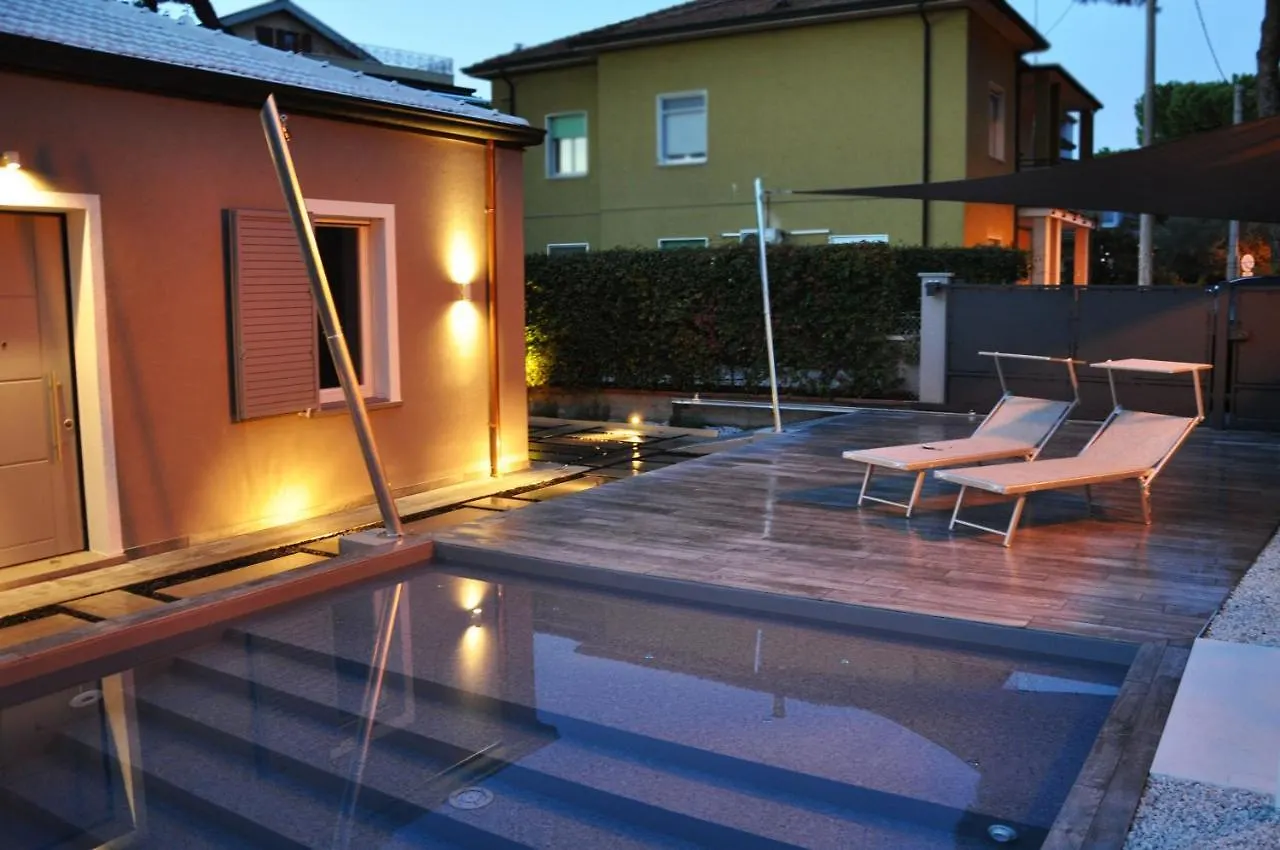 Luxury 2 Apartments Cervia With Swimming Pool