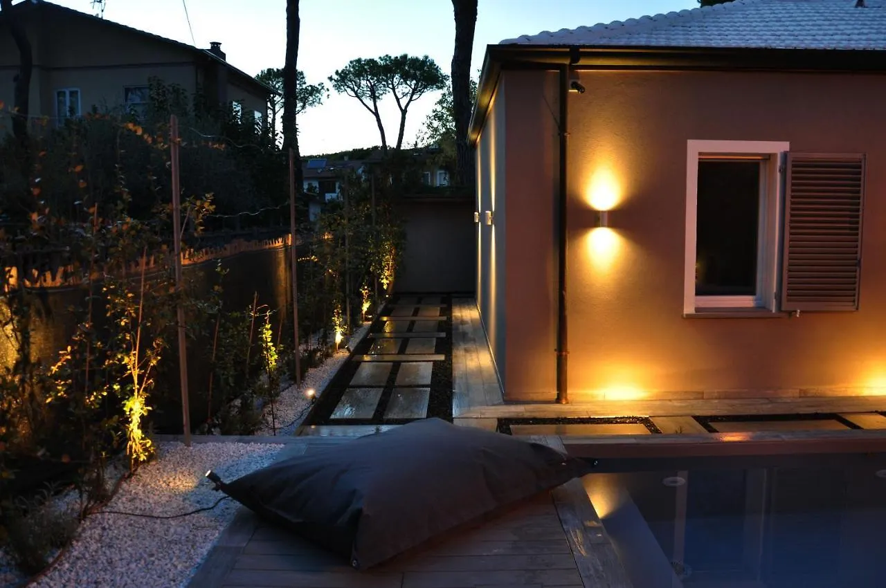 Luxury 2 Apartments Cervia With Swimming Pool